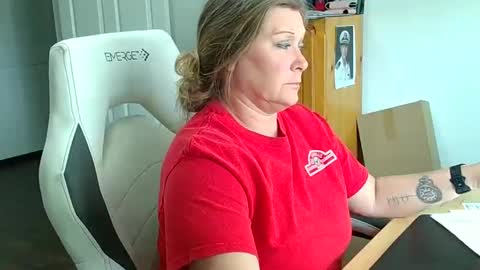 curious couple online show from February 10, 2025, 5:19 pm