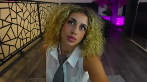 Snapshot of curlyanto chatting on July 8, 2026, 11:20 pm Antonia online show from July 8, 2026, 11:20 pm