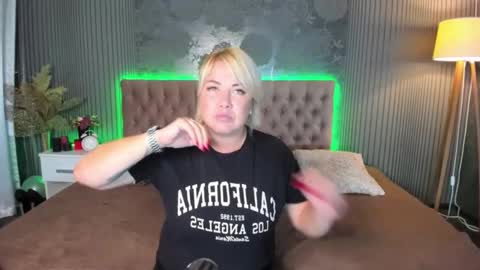 CurlyDreams online show from September 24, 2025, 11:57 am