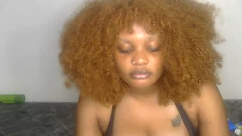 Snapshot of curvy_vee chatting on July 16, 2026, 11:11 pm vee online show from July 16, 2026, 11:11 pm