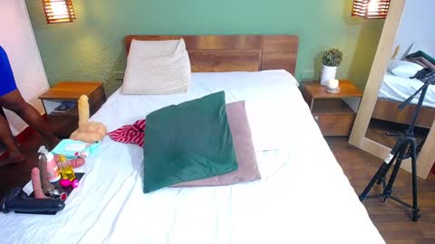 Danna online show from December 21, 2024, 7:27 pm