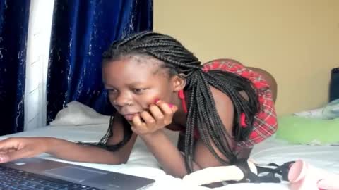 curvyjoan online show from February 11, 2025, 8:58 am