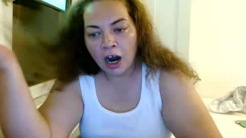 Snapshot of curvymomylore chatting on July 1, 2026, 8:41 pm Lore online show from July 1, 2026, 8:41 pm