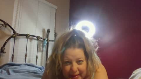 Snapshot of curvynurse69 chatting on June 25, 2026, 3:39 am curvynurse69 online show from June 25, 2026, 3:39 am