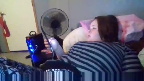 dahlia -kim online show from January 19, 2025, 1:43 am