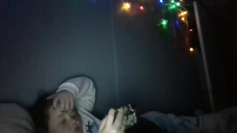 dahlia -kim online show from September 17, 2025, 1:51 am