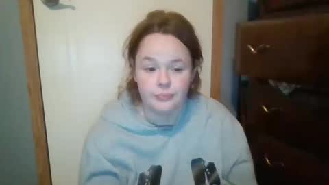 dahlia -kim online show from October 11, 2025, 9:52 am