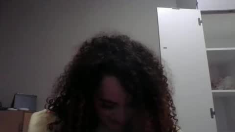 curvyyus online show from February 5, 2026, 12:48 am