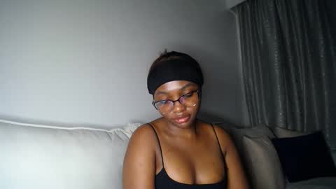 Liya online show from April 20, 2026, 5:59 pm