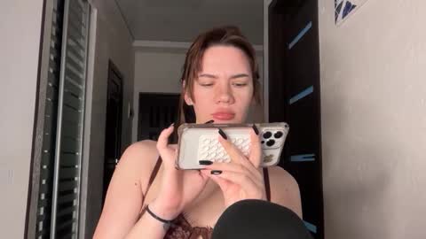 Snapshot of cute_bubbles chatting on December 18, 2025, 7:03 am cute_bubbles online show from December 18, 2025, 7:03 am