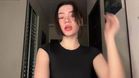 Snapshot of cute_bubbles chatting on January 14, 2026, 2:39 am cute_bubbles online show from January 14, 2026, 2:39 am