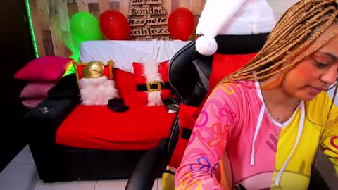    Independent Model online show from December 24, 2024, 3:05 am