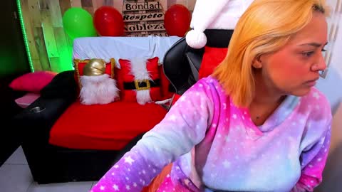    Independent Model online show from December 25, 2024, 7:24 pm