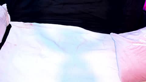    Independent Model online show from January 30, 2025, 10:19 pm