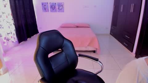 Bella Fox online show from January 7, 2026, 3:36 pm