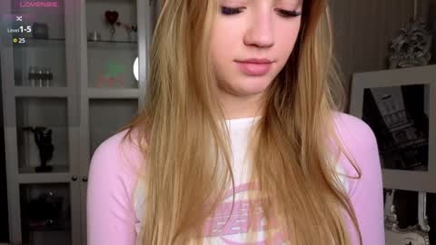 Anne online show from December 4, 2024, 7:06 am