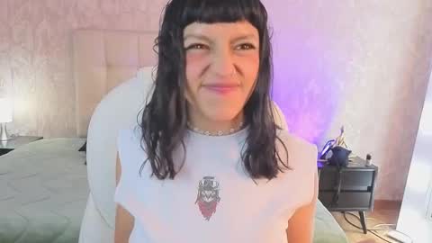 Snapshot of cute_hollywood chatting on May 6, 2026, 12:21 pm Sofa online show from May 6, 2026, 12:21 pm