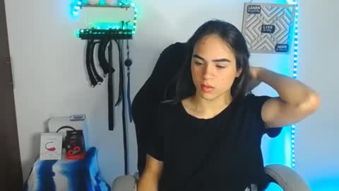 Cute horny1 online show from February 2, 2025, 5:53 am