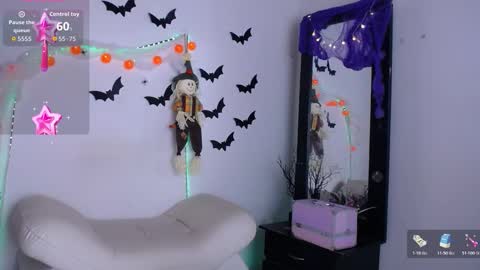 Cute horny1 online show from October 19, 2025, 2:45 am