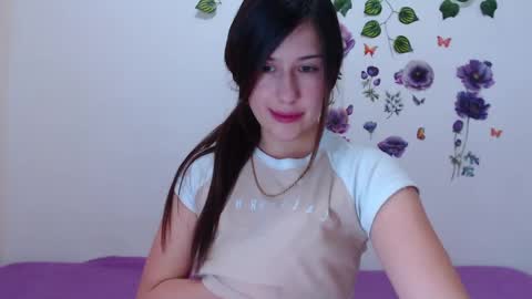 Isabella online show from May 5, 2026, 2:52 am