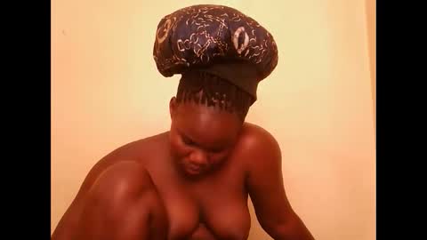 cute_latifah online show from February 13, 2026, 11:39 am