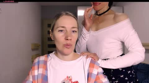 cute_lion_ online show from December 22, 2025, 5:10 pm