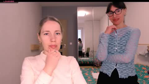 cute_lion_ online show from February 4, 2026, 1:50 pm