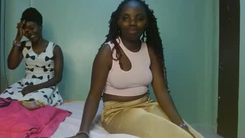 cute_lorna online show from April 14, 2026, 11:33 pm