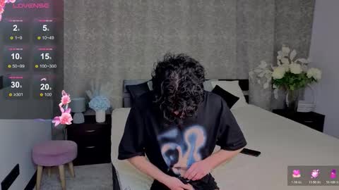 Mike online show from November 28, 2025, 8:00 pm