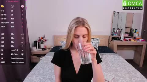 Milana online show from April 14, 2026, 12:44 pm