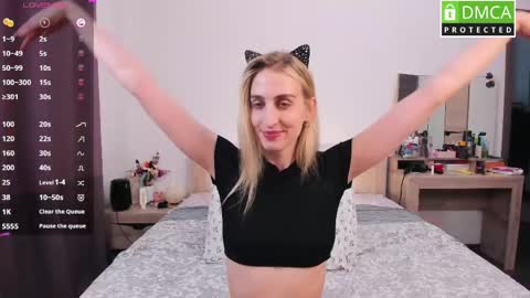 Snapshot of cute_milana chatting on April 22, 2026, 8:17 am Milana online show from April 22, 2026, 8:17 am