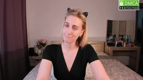 Snapshot of cute_milana chatting on May 22, 2026, 9:37 am Milana online show from May 22, 2026, 9:37 am