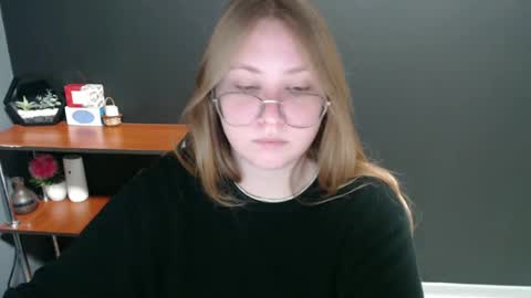 Veronica online show from January 4, 2025, 10:38 am