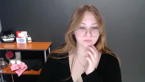 Veronica online show from January 7, 2025, 8:03 am