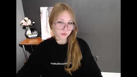 Veronica online show from October 13, 2025, 6:46 am