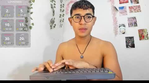 cute_sammy_1 online show from November 13, 2025, 12:59 pm