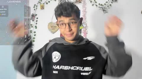 cute_sammy_1 online show from November 30, 2025, 11:25 am