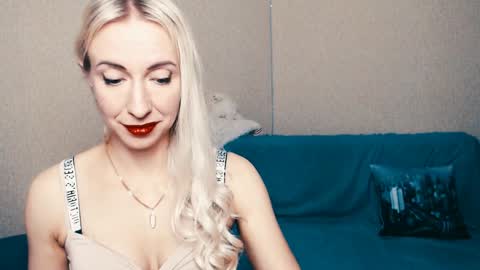 cute_smile_shy online show from January 17, 2025, 9:50 pm