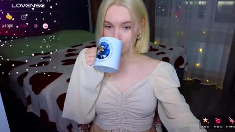 Sue online show from March 2, 2025, 4:53 pm