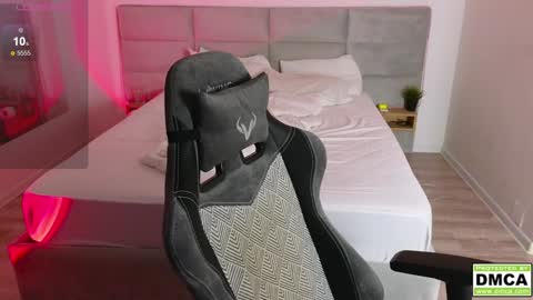 Thomas -  online show from February 4, 2025, 9:10 pm