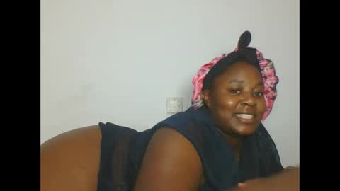 AURELIA online show from September 15, 2025, 1:38 am