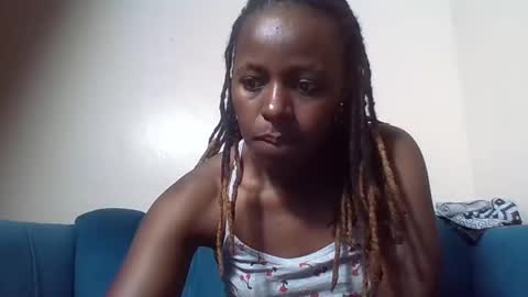 Cuteberry87 online show from November 1, 2025, 12:40 pm