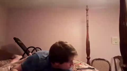 cuteboii29 online show from February 20, 2025, 2:40 am