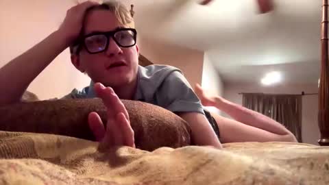 cuteboii29 online show from December 5, 2025, 5:38 am