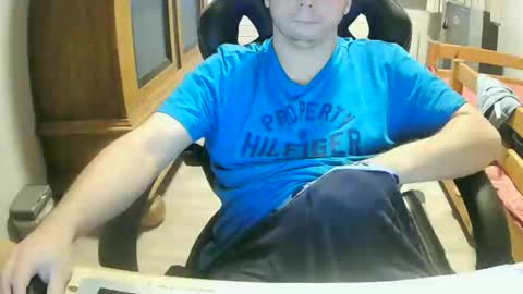 Cuteboy090 online show from September 20, 2025, 4:08 pm