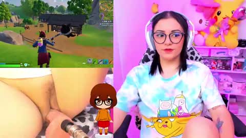 Snapshot of cutecinamonroll chatting on February 10, 2025, 4:47 pm Cinna independent model online show from February 10, 2025, 4:47 pm