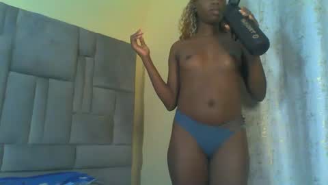 Snapshot of cuteebony16 chatting on June 18, 2026, 9:19 pm tawi online show from June 18, 2026, 9:19 pm