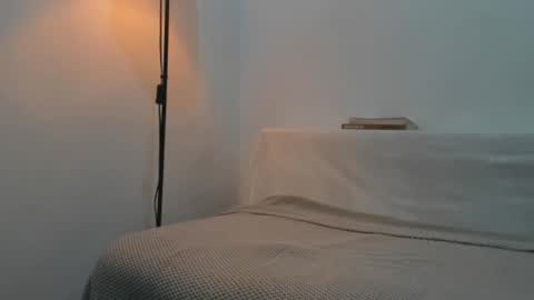 cuteeboy online show from February 18, 2025, 3:32 pm