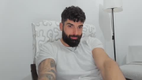 cuteeboy online show from February 26, 2025, 6:32 pm