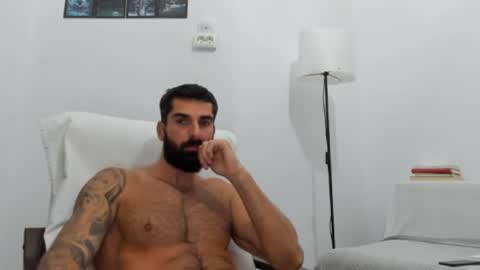 cuteeboy online show from October 4, 2025, 6:06 pm